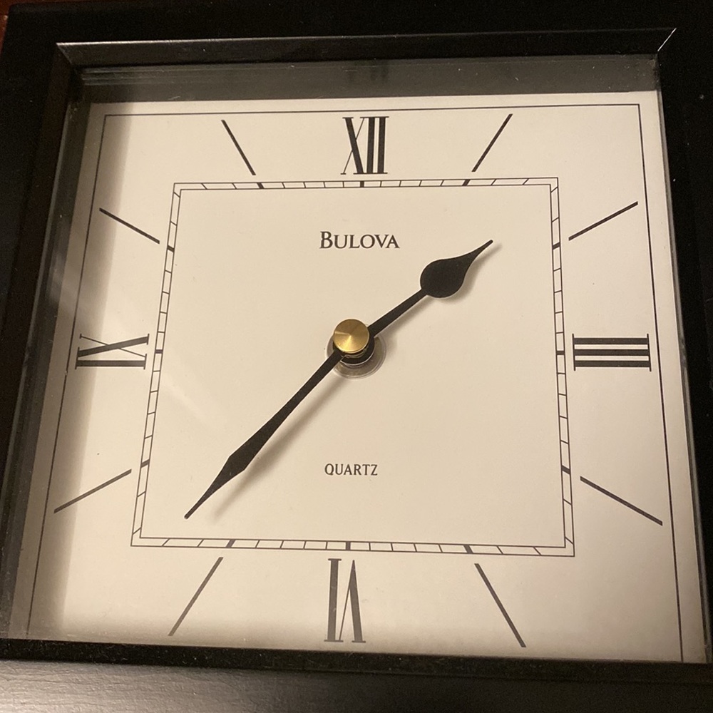 Bulova clock - Picture 2 of 6